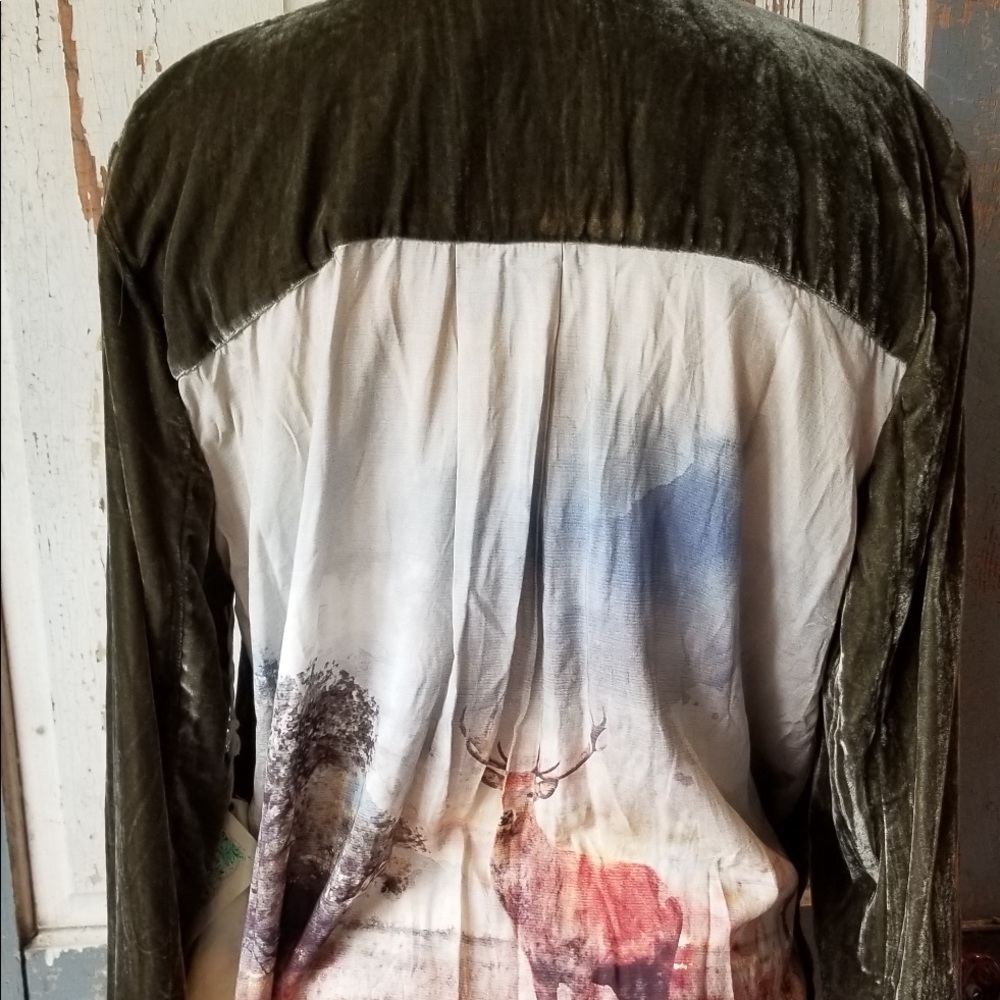 Aratta Velvet and deer print Jacket/shirt
